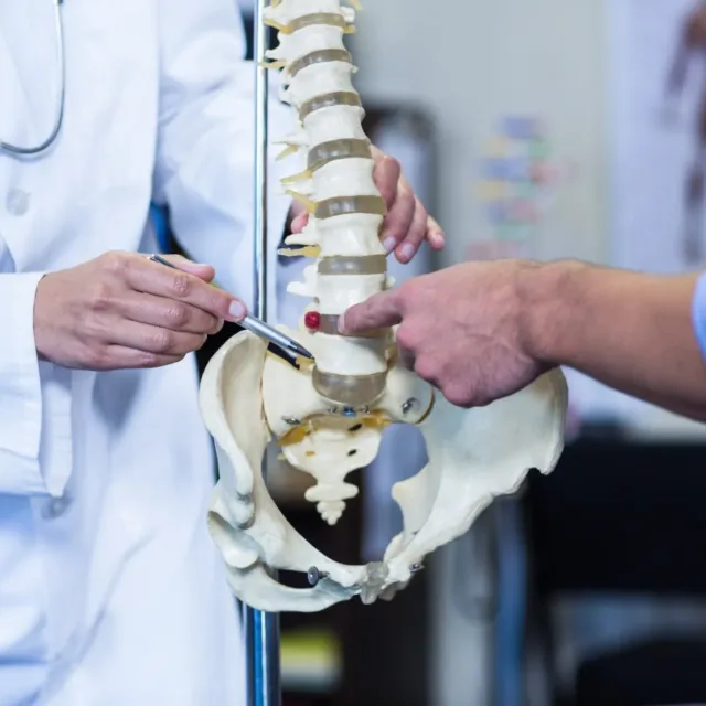 Médico de Coluna em Moema – Ortopedista Dr. Diego Zanin